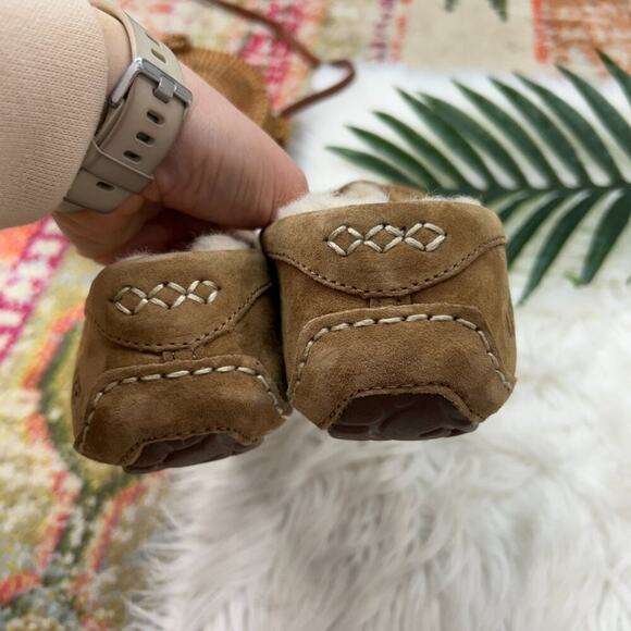 UGG Fleece Lined Slip On Suede Ansley Slipper Loafer Chestnut 6 Style 3312 - Picture 7 of 11